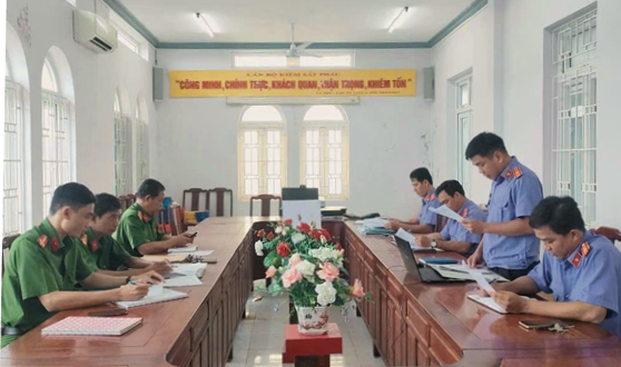 VKSND khu vực 9 - Cần Thơ họp trao đổi với Công an xã Tân Thạnh, thành phố Cần Thơ xử lý các tin báo có khó khăn, vướng mắc