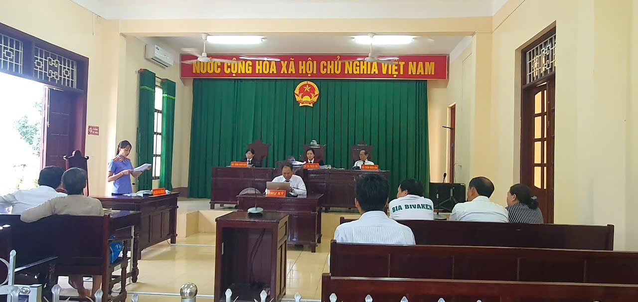 Rủi ro khi thực hiện giao dịch chuyển nhượng quyền sử dụng đất qua “cò đất”