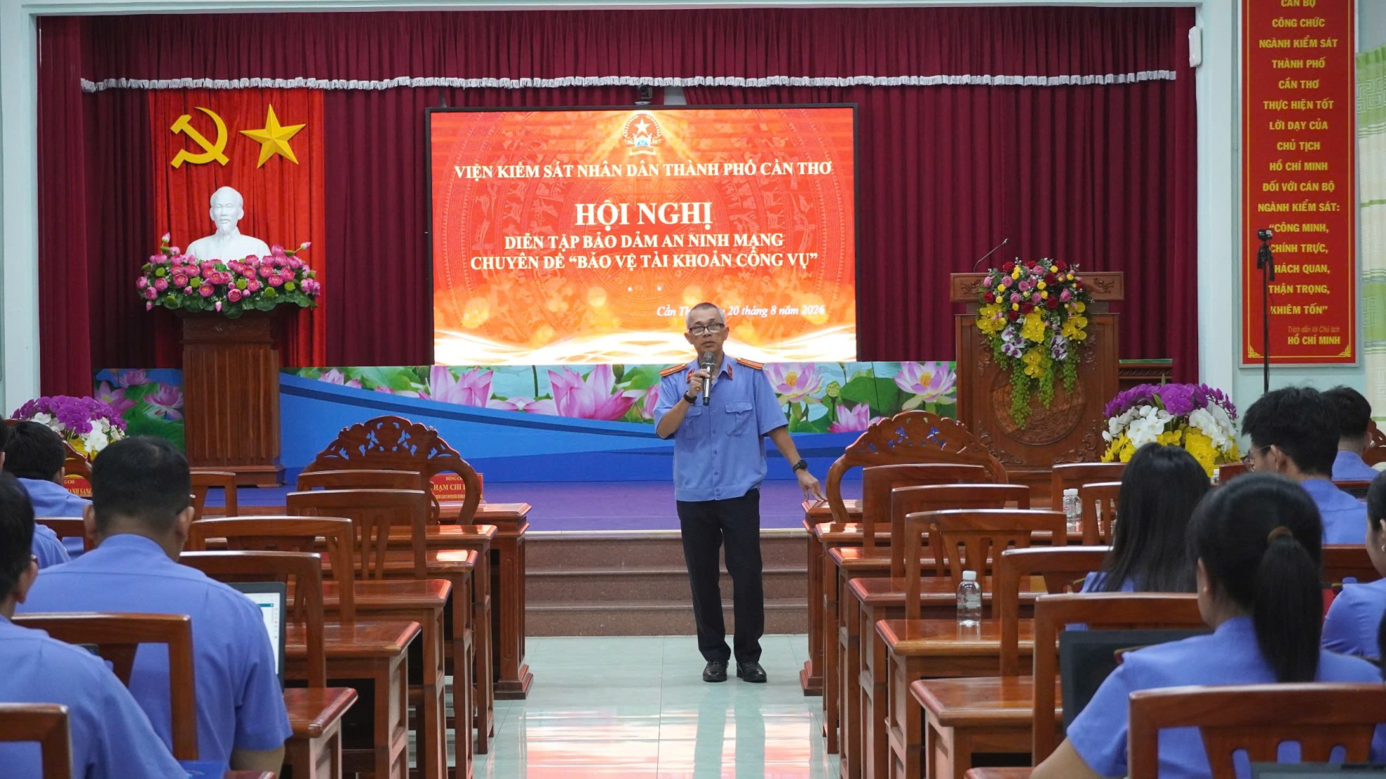 Chi bộ 1 xây dựng “chi bộ 4 tốt” gắn với nâng cao  chất lượng thực hiện nhiệm vụ chuyển đổi số