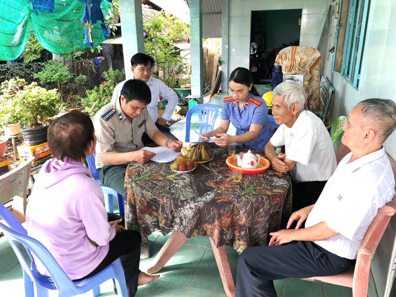 VKSND Khu vực 3 - Cần Thơ kiểm sát việc cưỡng chế chuyển giao quyền sử dụng đất