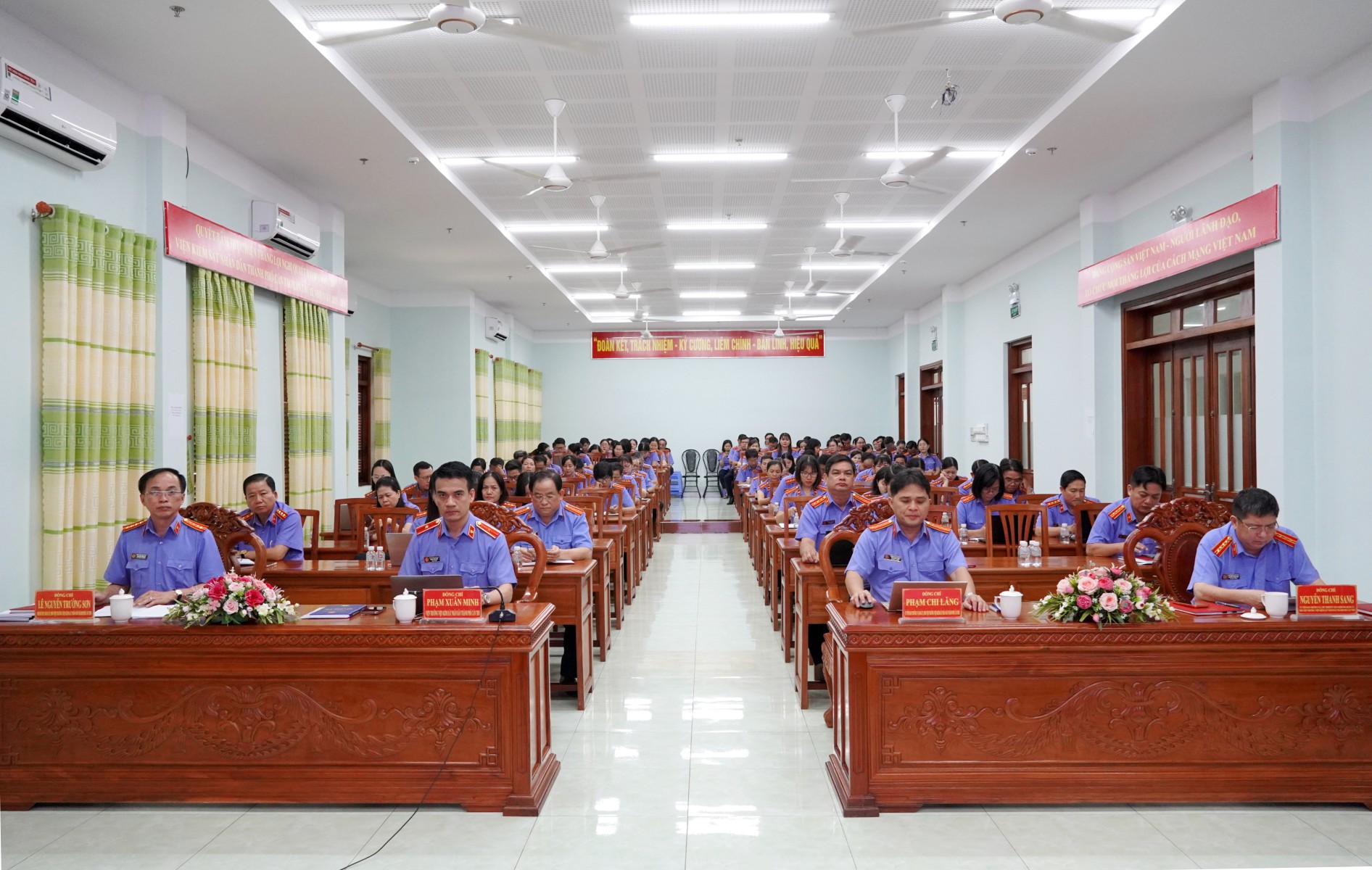 Đảng bộ VKSND thành phố Cần Thơ tập trung học tập, quán triệt Nghị quyết Hội nghị lần thứ hai Ban Chấp hành Trung ương Đảng khoá XIV