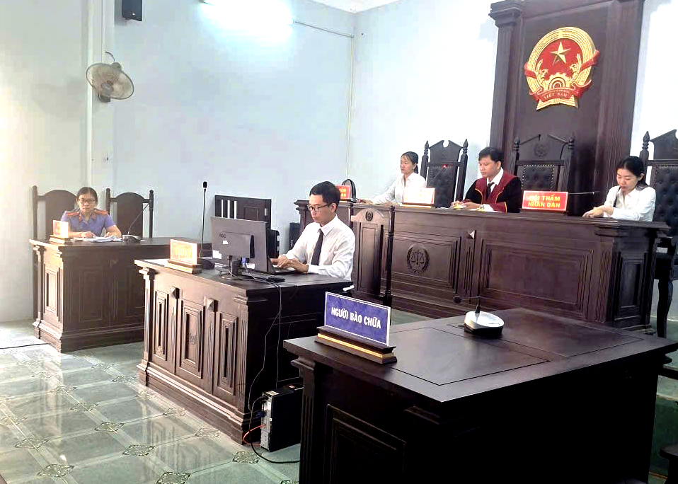 VKSND Khu vực 10 - Cần Thơ tổ chức phiên toà rút kinh nghiệm vụ án dân sự