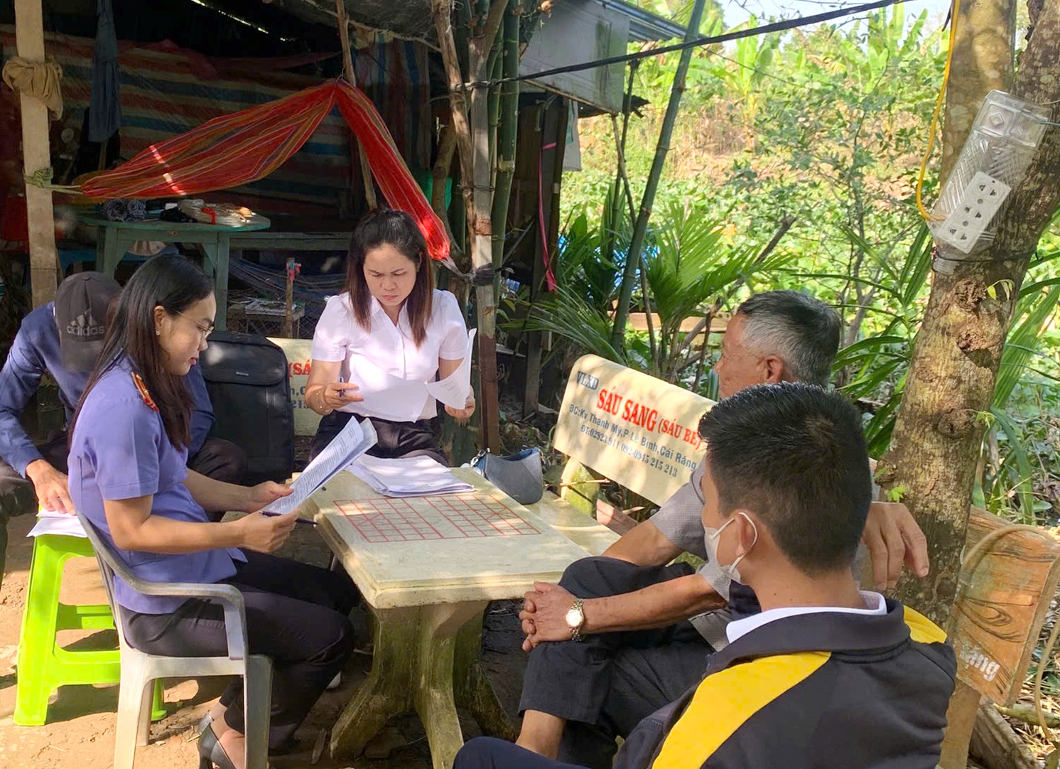 VKSND Khu vực 3 tham gia kiểm sát cưỡng chế kê biên quyền sử dụng đất và tài sản gắn liền với đất 