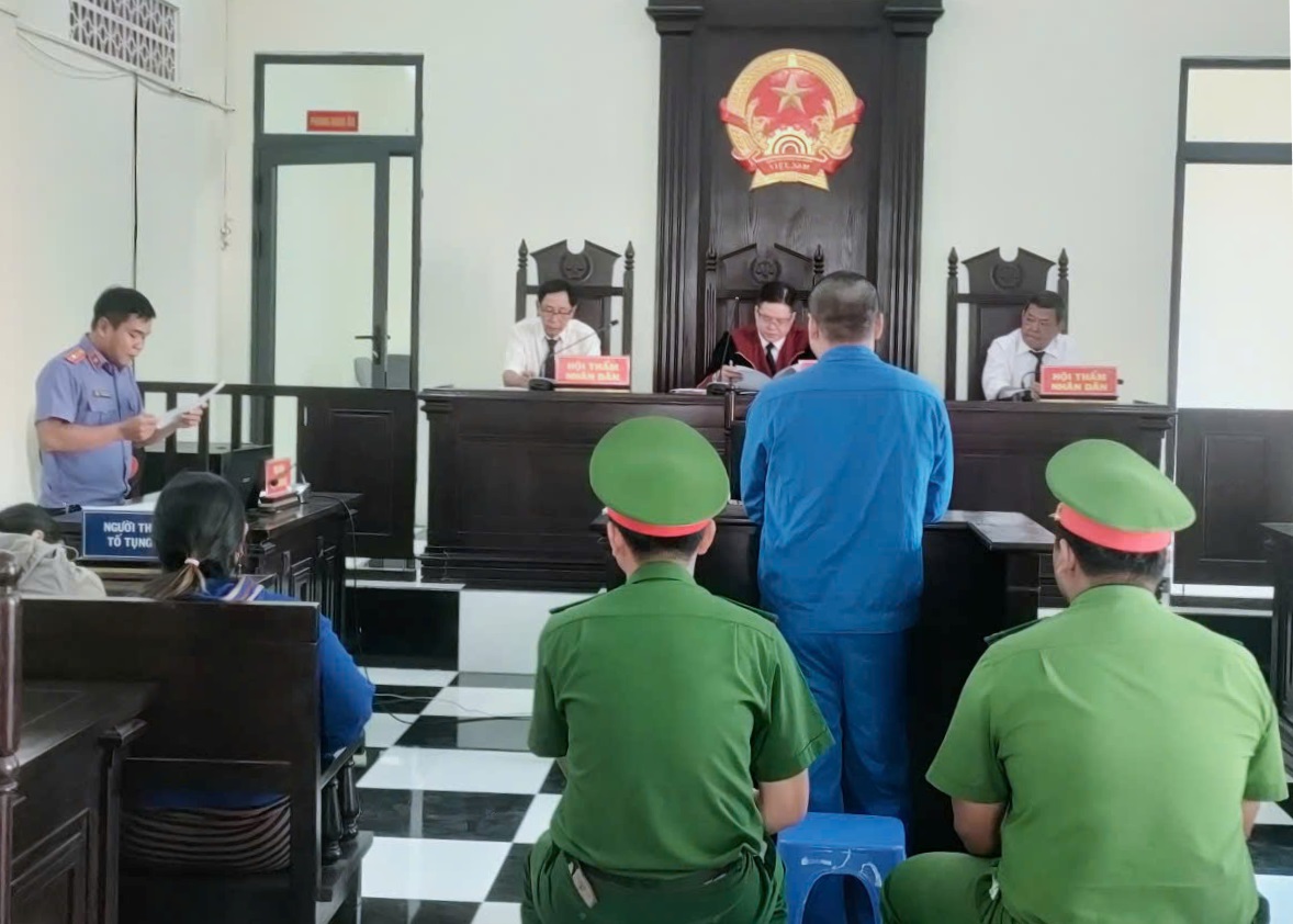 VKSND Khu vực 9 - Cần Thơ xét xử nghiêm hành vi vận chuyển trái phép chất ma tuý