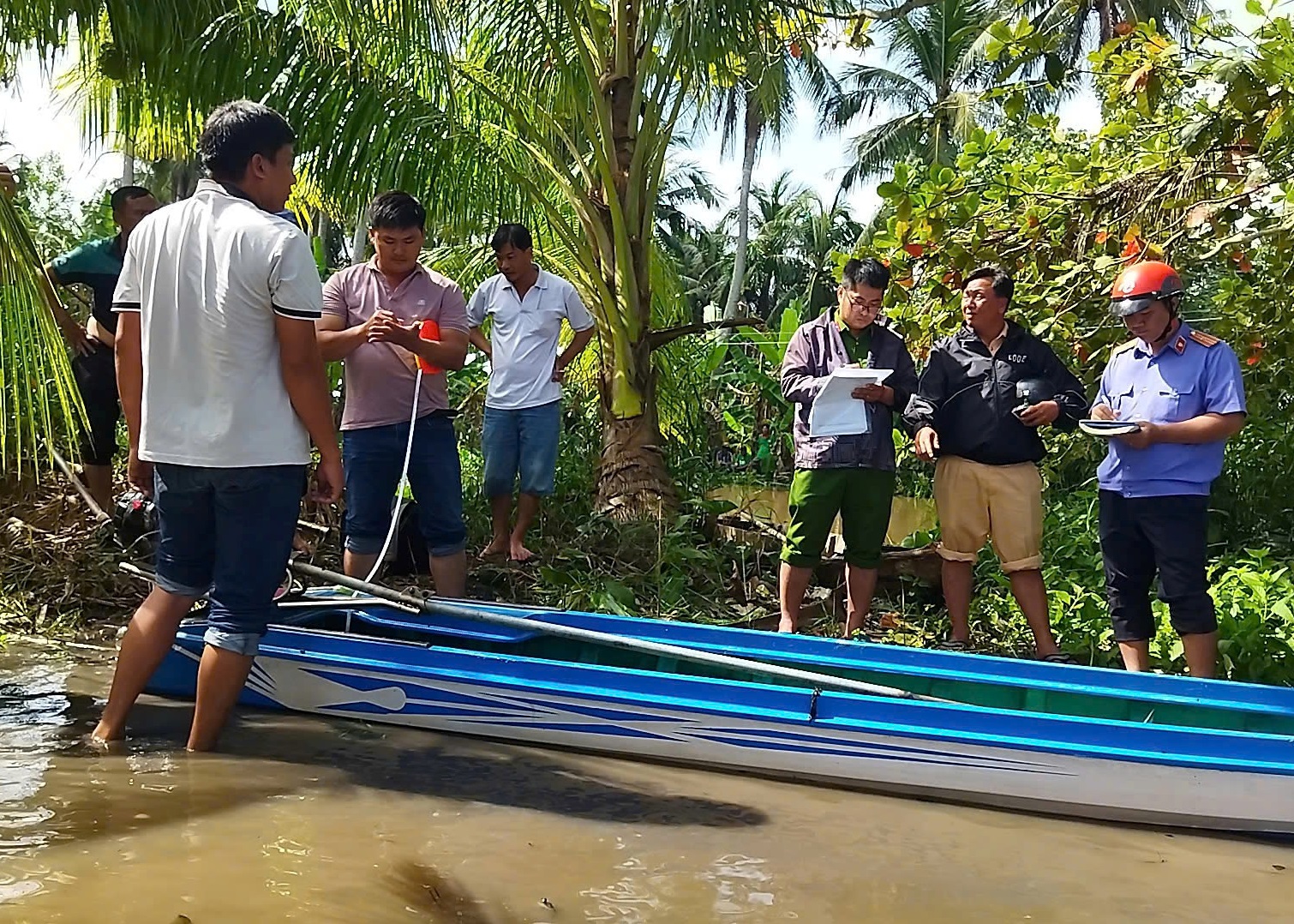 VKSND Khu vực 6 – Cần Thơ:  Kiểm sát việc khám nghiệm hiện trường vụ tai nạn giao thông đường thuỷ