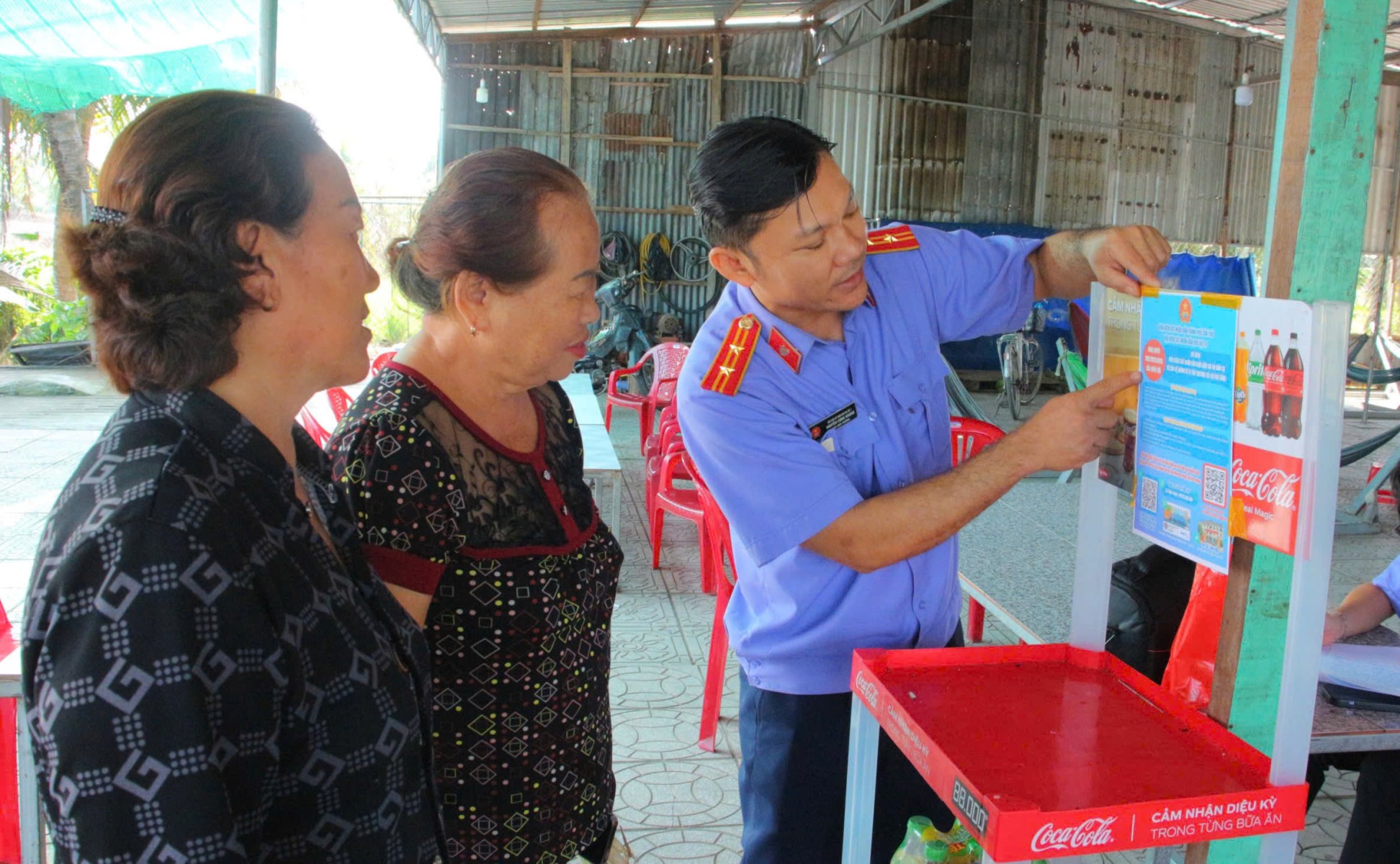 VKSND Khu vực 4 – Cần Thơ trực tiếp xác minh tình trạng ô nhiễm môi trường tại bãi rác ấp Thới Hiệp 2, xã Đông Hiệp, thành phố Cần Thơ