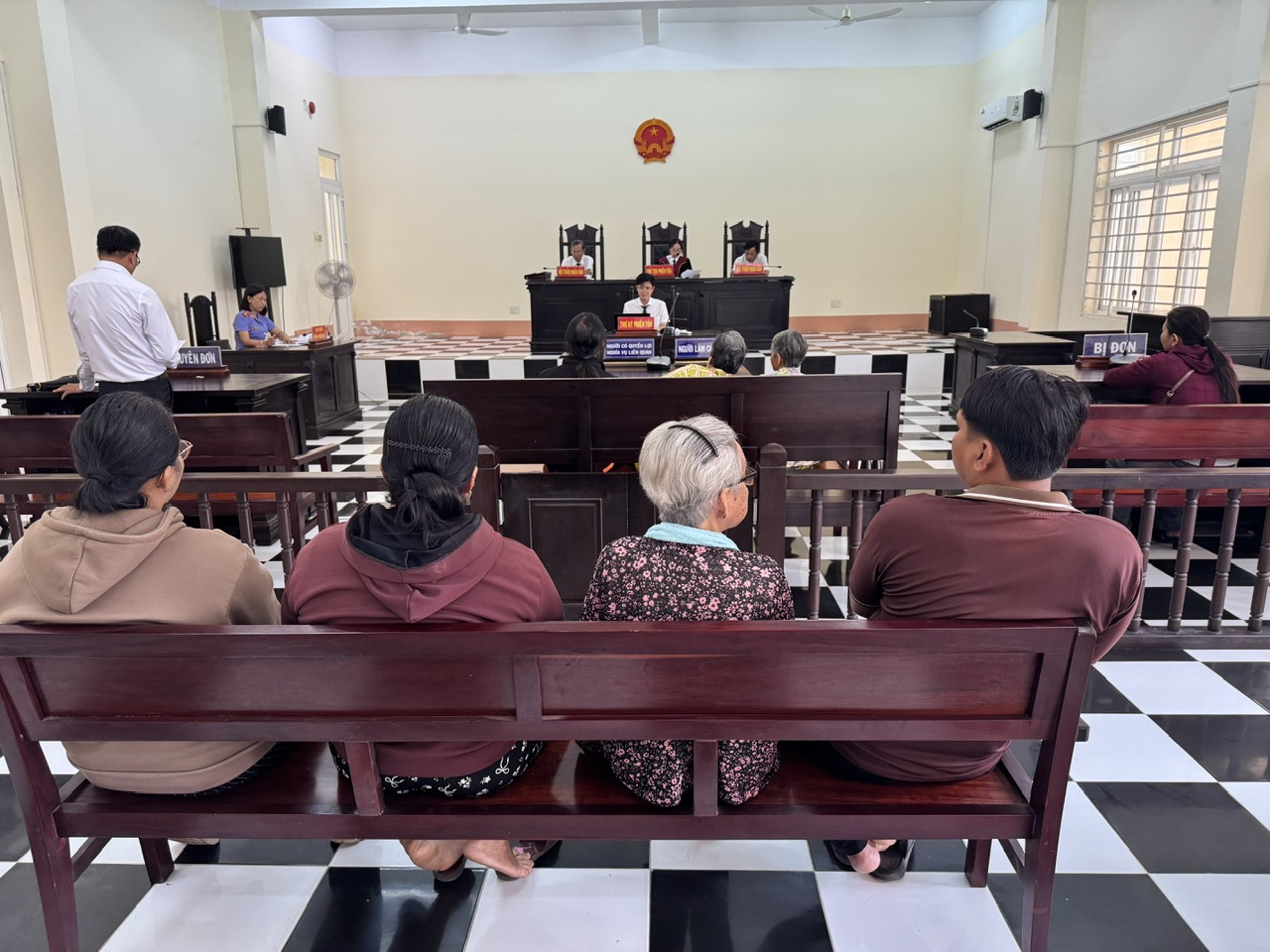 VKSND Khu vực 6 – Cần Thơ phối hợp tổ chức phiên tòa xét xử rút kinh nghiệm vụ án dân sự