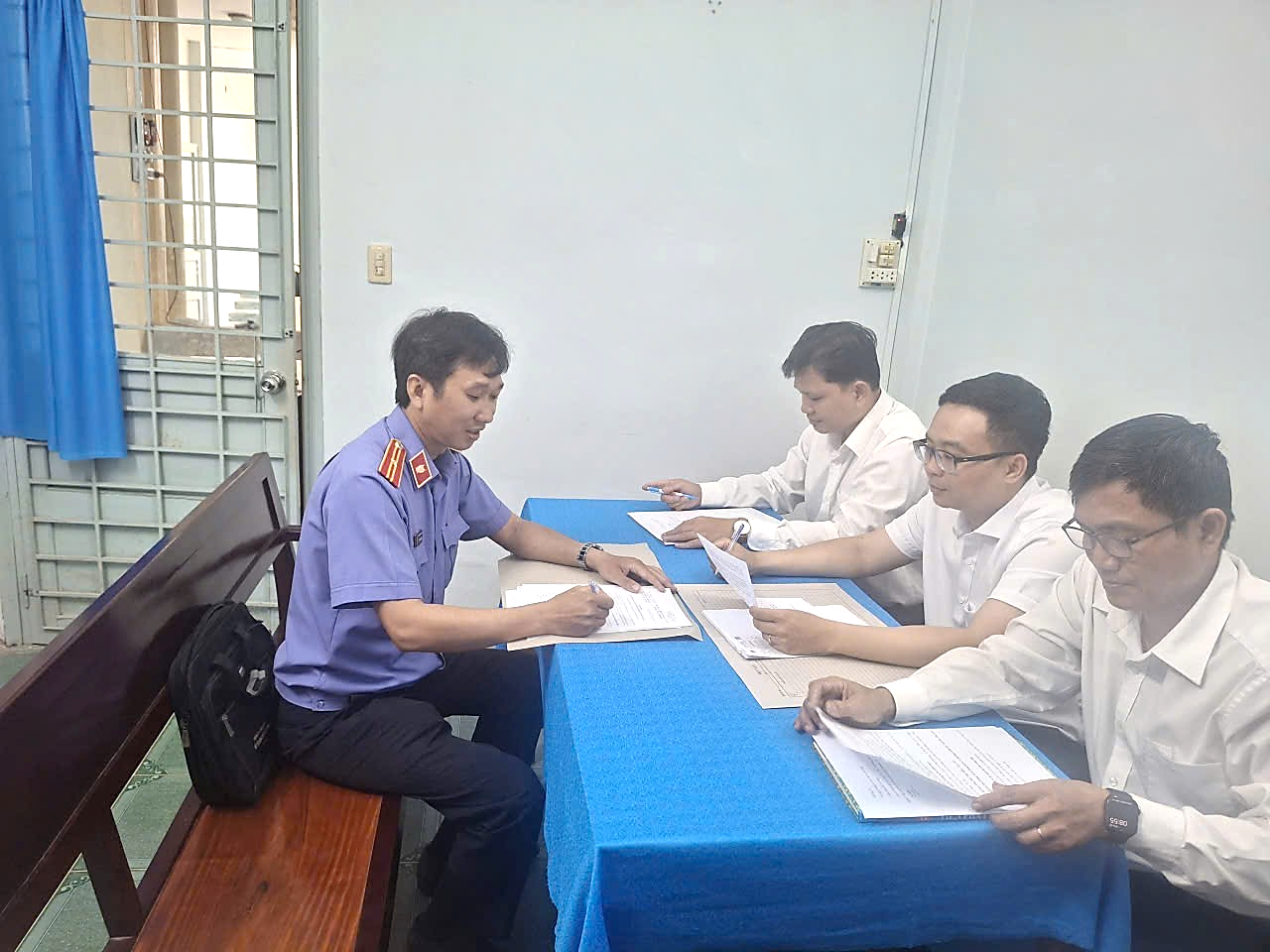 VKSND Khu vực 10 - Cần Thơ tham gia phiên họp xét rút ngắn thời gian thử thách đối với người được hưởng án treo