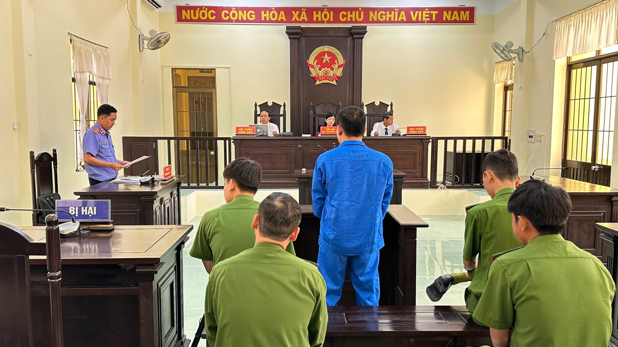 Tàng trữ ma túy để sử dụng, lĩnh án 03 năm tù