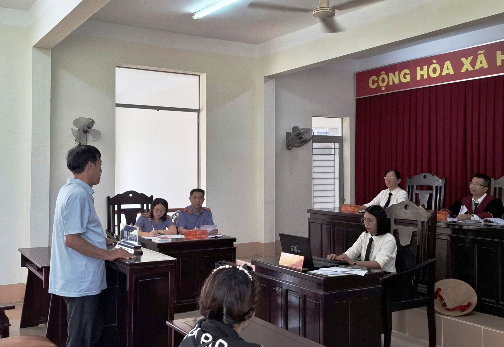 VKSND Khu vực 3 - Cần Thơ:  Lừa làm giấy chứng nhận quyền sử dụng đất … lãnh án tù