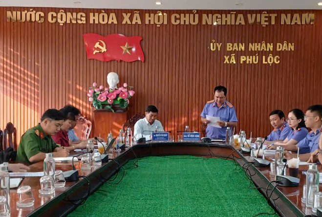 Trực tiếp kiểm sát công tác thi hành án hình sự tại cộng đồng đối với Ủy ban nhân dân xã Phú Lộc, thành phố Cần Thơ