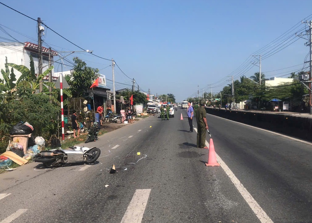 VKSND khu vực 13 - Cần Thơ kiểm sát khám nghiệm hiện trường vụ tai nạn giao thông nghiêm trọng làm 01 người tử vong