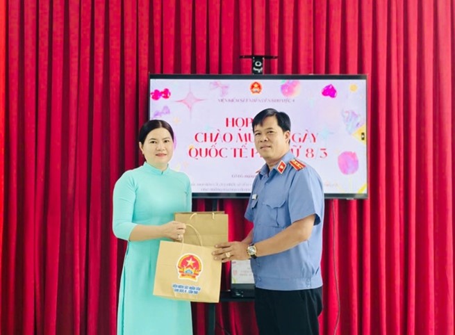 VKSND Khu vực 4 - Cần Thơ tổ chức họp mặt kỷ niệm ngày Quốc tế Phụ nữ 8/3