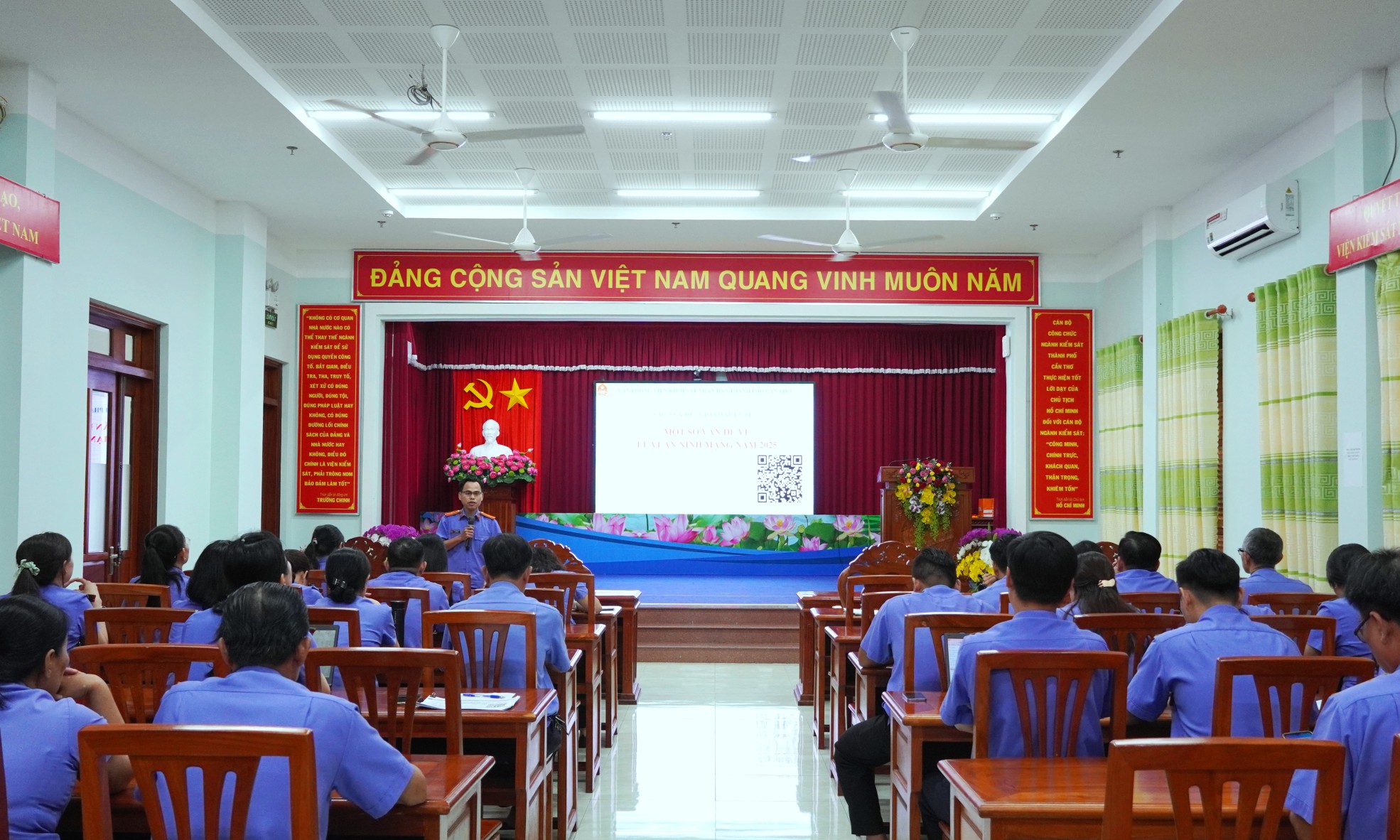 Nâng cao nhận thức pháp luật và kỹ năng bảo đảm an ninh mạng cho công chức, người lao động Văn phòng VKSND thành phố Cần Thơ