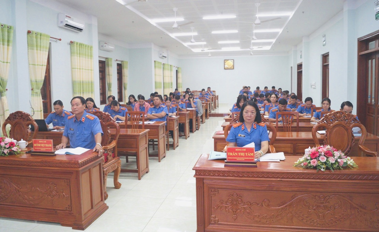 Hội nghị trao đổi chuyên đề kinh nghiệm về công tác kiểm sát giải quyết các vụ án dân sự