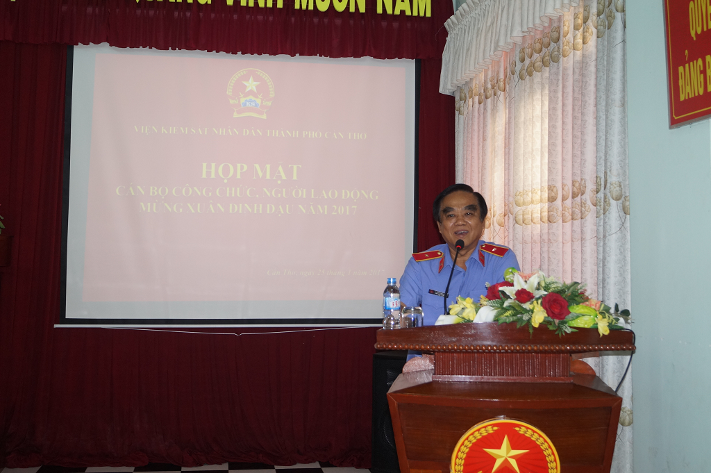 Lãnh đạo Viện kiểm sát nhân dân thành phố Cần Thơ họp mặt chúc tết cán bộ, công chức, người lao động