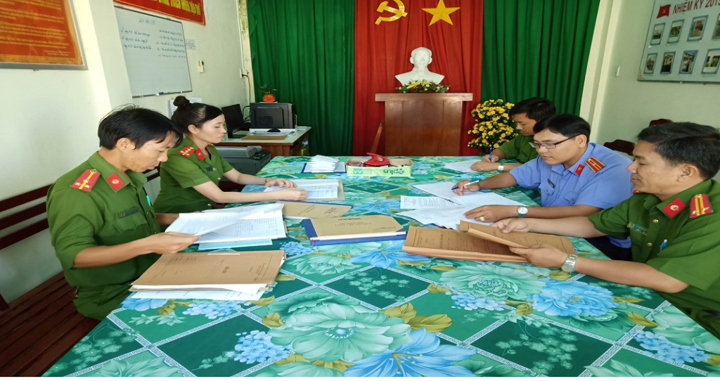 Kiểm sát Nhà tạm giữ Công an quận Cái Răng