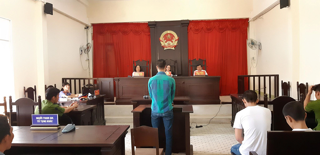 Thốt Nốt tổ chức phiên tòa rút kinh nghiệm vụ án hình sự  Tội vận chuyển trái phép chất ma túy