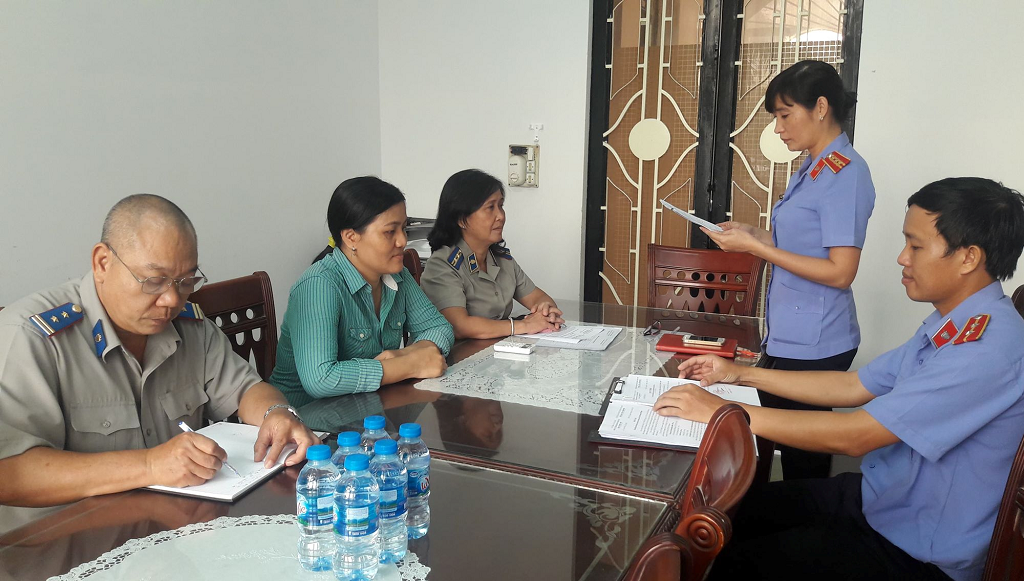 Trực tiếp kiểm sát hoạt động Thi hành án dân sự tại Chi cục Thi hành án dân sự quận Thốt Nốt