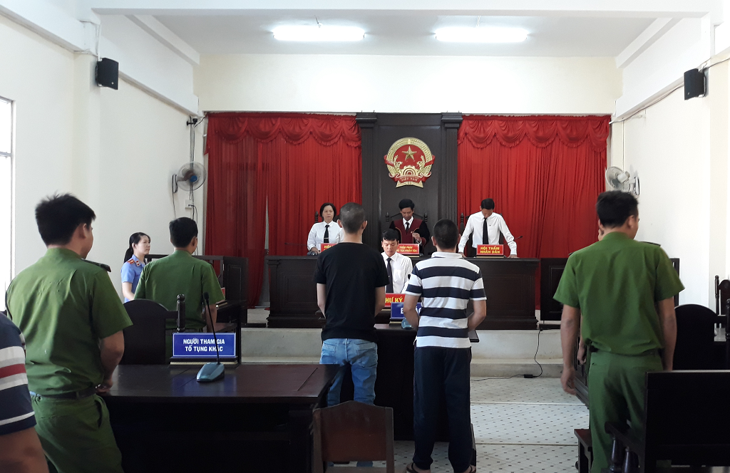 17 năm 6 tháng tù cho 02 đối tượng mua bán trái phép chất ma túy