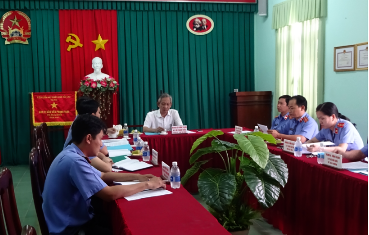 Huyện Vĩnh Thạnh:  Chi bộ Viện kiểm sát tiến hành đánh giá đảng viên và tổ chức cơ sở Đảng