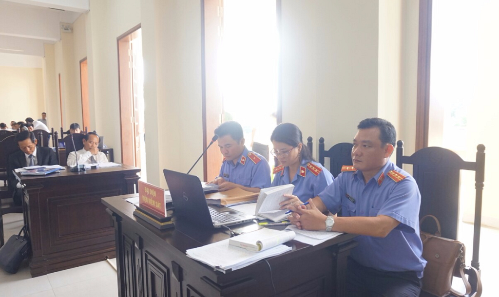 Chuyển biến tích cực về chất của đảng viên Chi bộ 3 qua công tác giáo dục tư tưởng chính trị về nguyên tắc toàn diện.