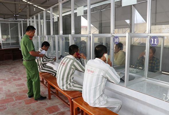 Nội dung mới về chế độ gặp, nhận quà và liên lạc của phạm nhân