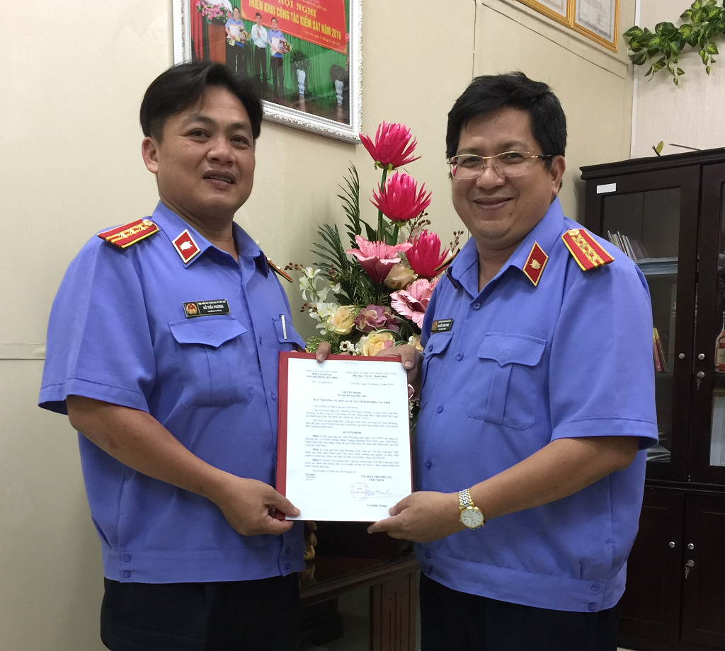 Lễ kết nạp Hội viên Chi hội Luật gia Viện kiểm sát nhân dân thành phố Cần Thơ