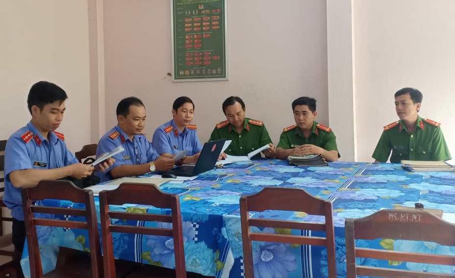 Huyện Vĩnh Thạnh:  Trực tiếp kiểm sát việc tuân theo pháp luật trong công tác tạm giữ tạm giam và thi hành án hình sự tại  Nhà tạm giữ Công an huyện