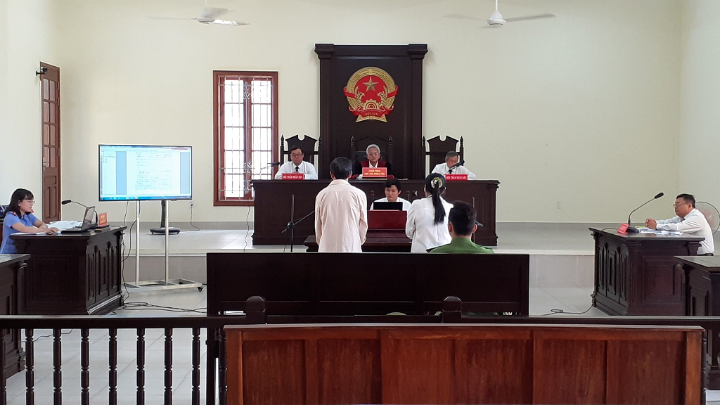 Trình chiếu chứng cứ tại phiên tòa góp phần nâng cao vai trò, vị trí của Viện kiểm sát