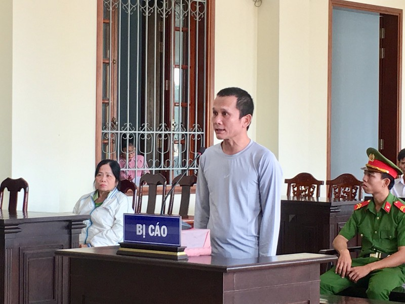 Vô cớ dùng dao đâm chết người, lĩnh 15 năm tù