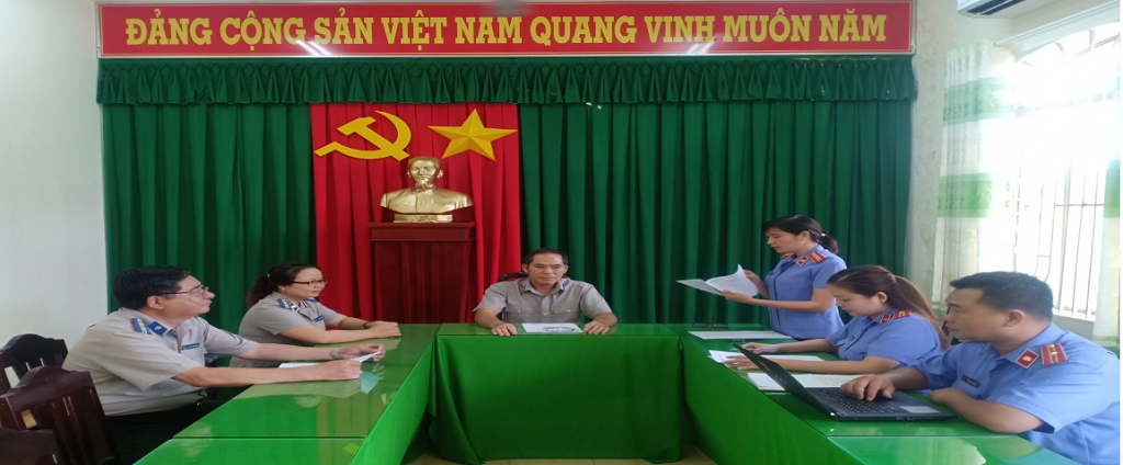 Tin quận, huyện: