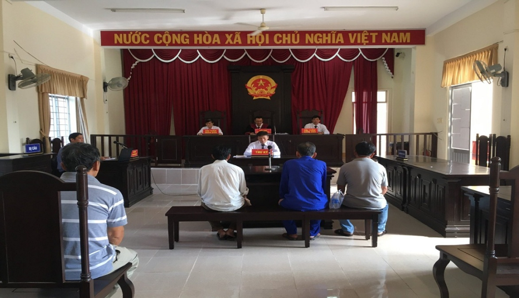 Phiên toà dân sự rút kinh nghiệm “ Tranh chấp Quyền sử dụng đất”