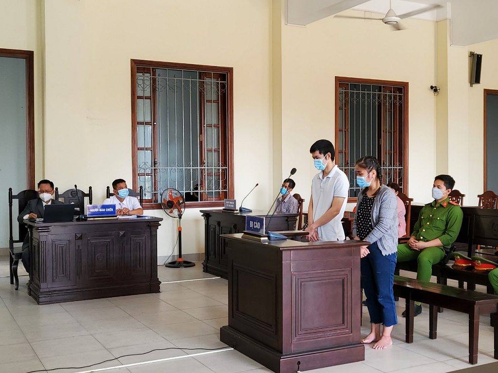 Cựu cán bộ Công an và người tình lãnh án vì sử dụng giấy tờ giả để lừa đảo